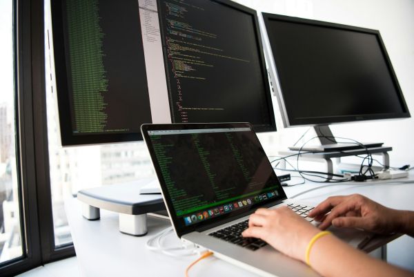 Top 5 carrières en développement informatique et leurs défis